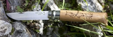 Нож Opinel №8 Animalia, нержавеющая сталь, рукоять дуб, гравировка кабан, 001624